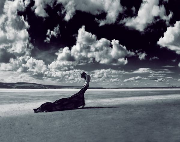Photograph Mecuro B Cotto Untitled on One Eyeland
